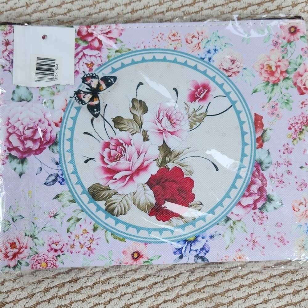 Floral Wristlet with Wrist Strap, 6"x8", New - Picture 4 of 4